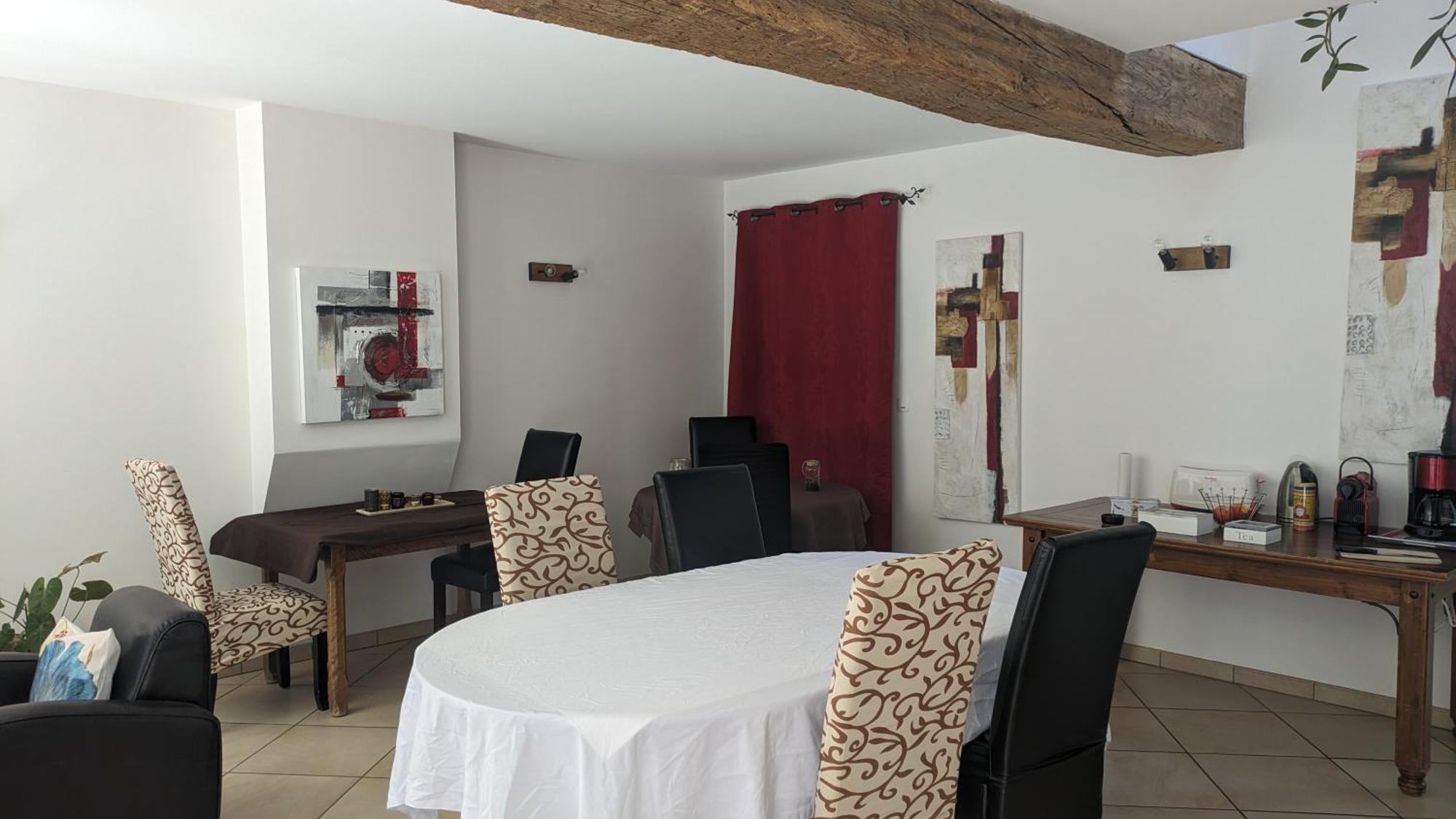 Chambres D'Hotes Des Ducs O Calme De 느베르 외부 사진